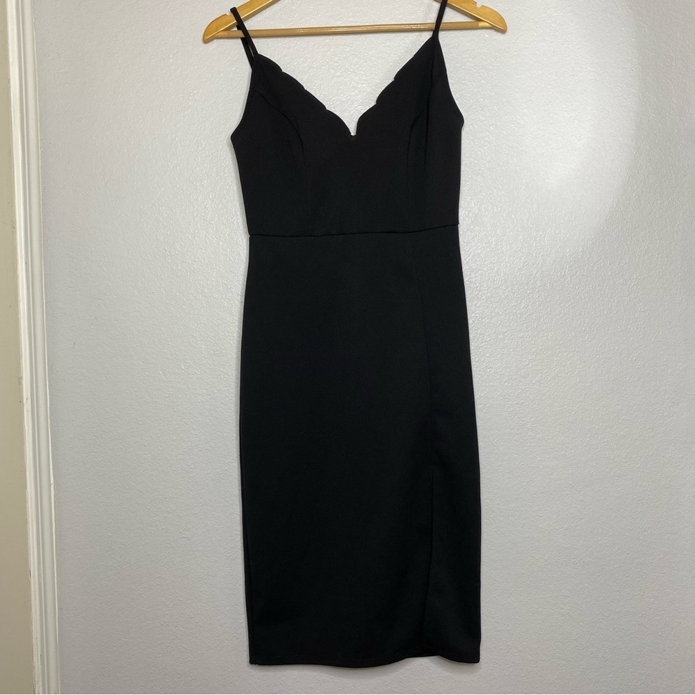 SOCIALITE Black Scallop Trim Bodycon Dress Size Small